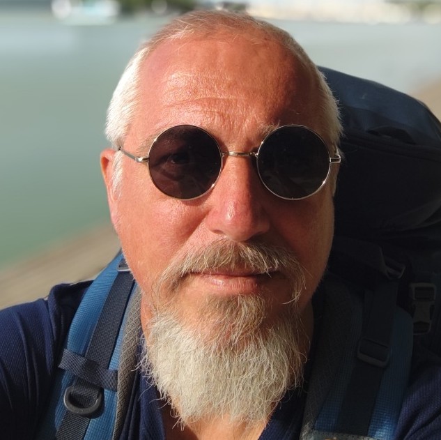 Václav Opatrný — Gründer